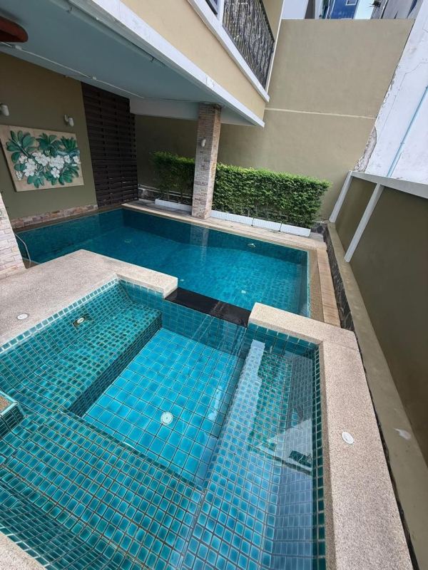 Studio condo in Siam Oriental Pratumnak with pool