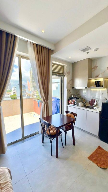Penthouse studio on Hoai Thanh