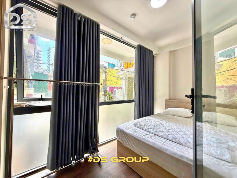 2BR apartment on Hung Vuong Street