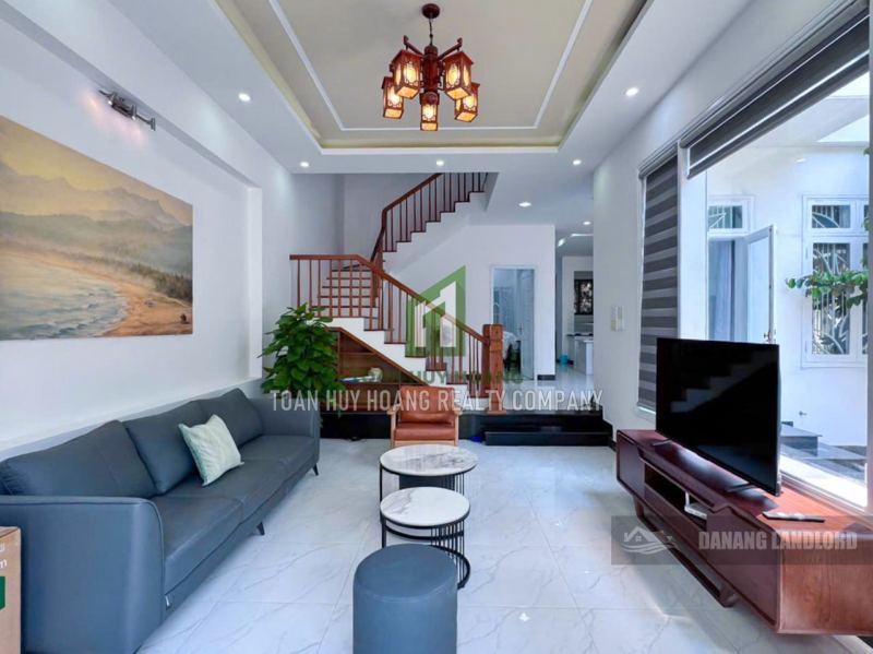4-Bedroom Villa in Nam Viet A
