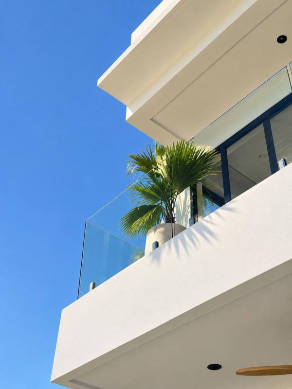 3BR Villa in Maret with Garden View