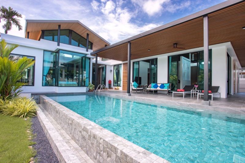 5-Bedroom Villa in Nai Harn