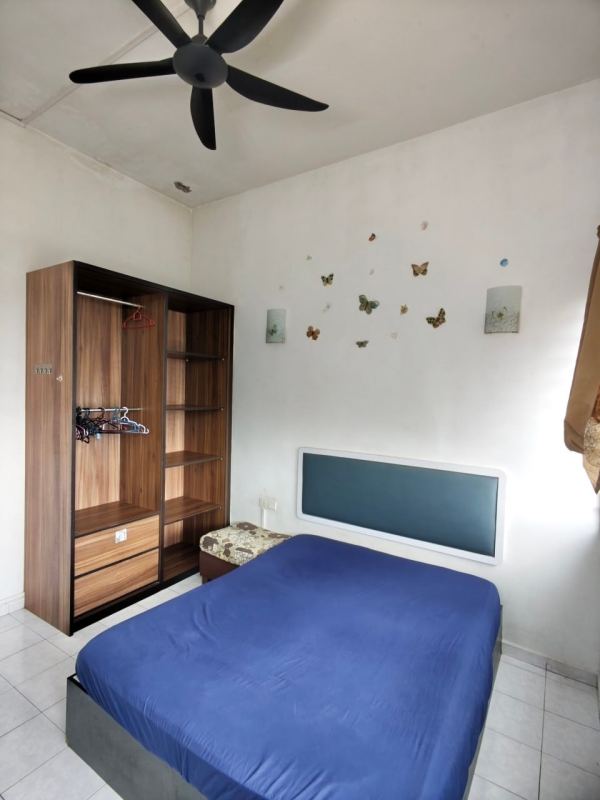 Master Room in Sg. Dua, Bayan Lepas