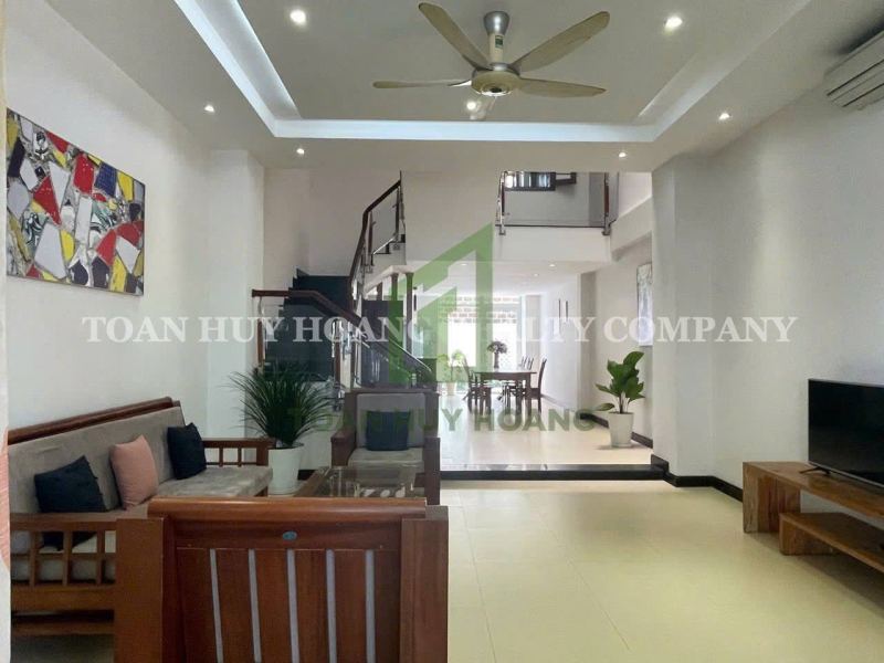 3BR House in Euro Village