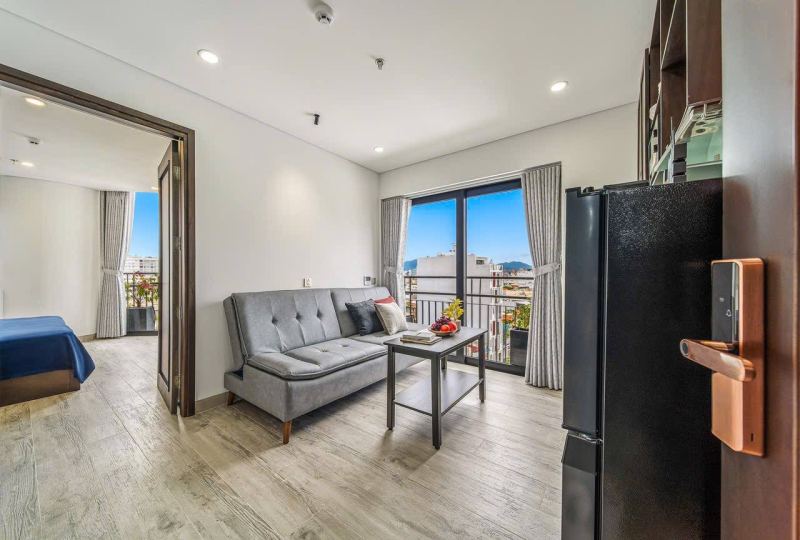 1 BEDROOM APARTMENT IN SON TRA - POOL IN BUILDING