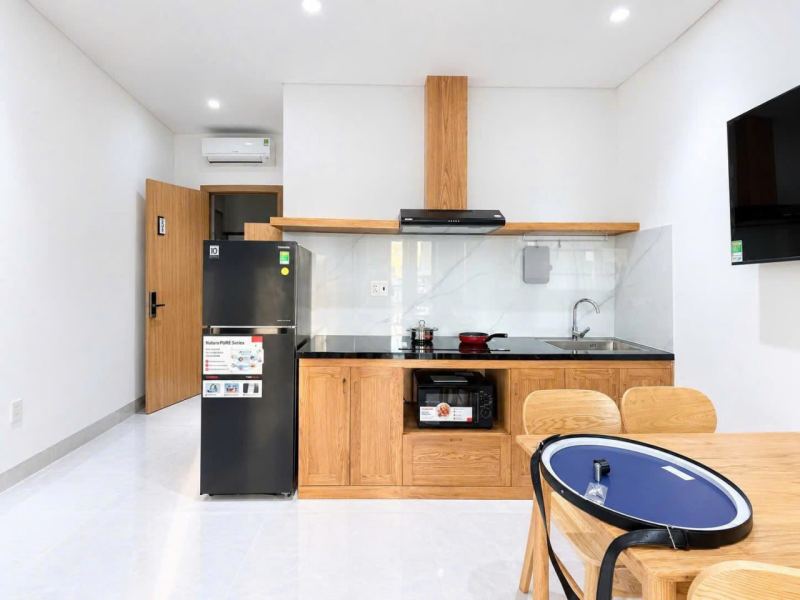 Brand-New 1-Bedroom Apartment on Do Huy Uyen Street