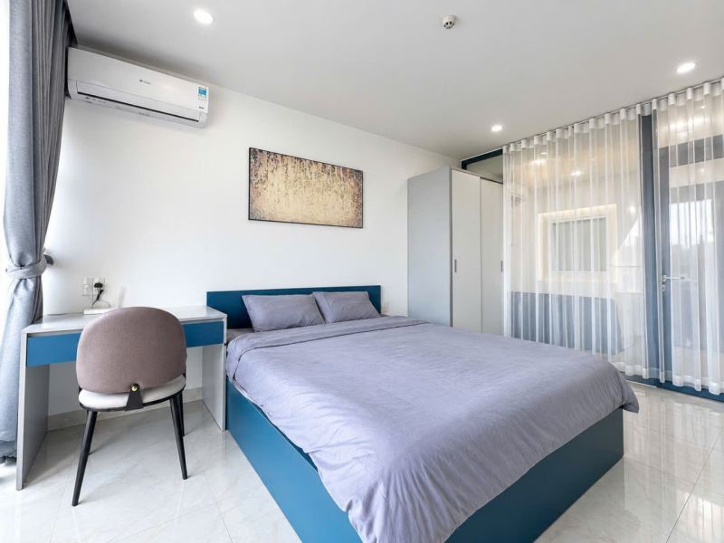 1-bedroom apartment with balcony on Vuong Thua Vu street