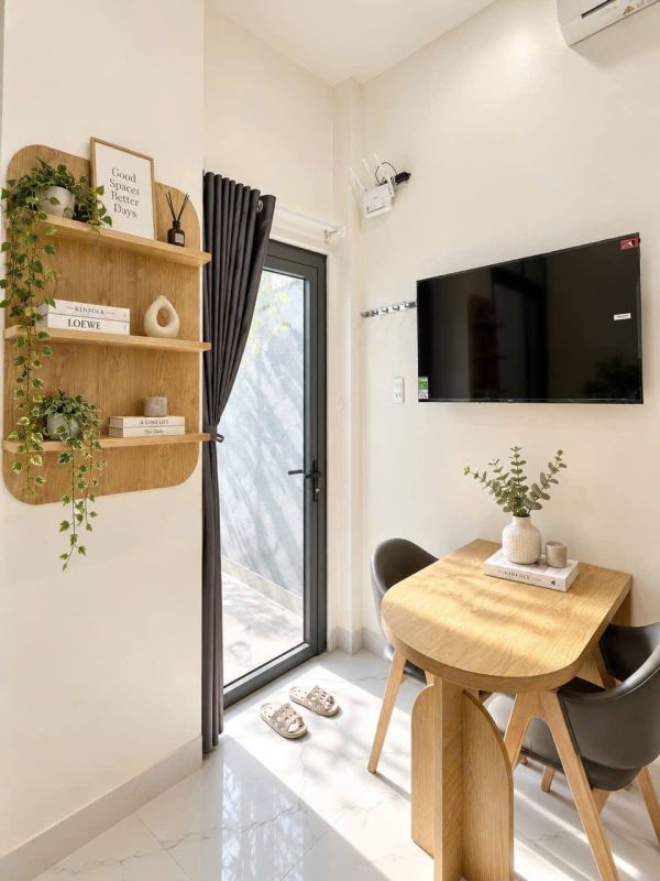 2-Bedroom Apartment near River