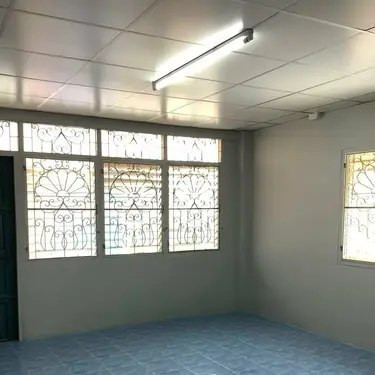 Room in Setthakit Village Soi 31