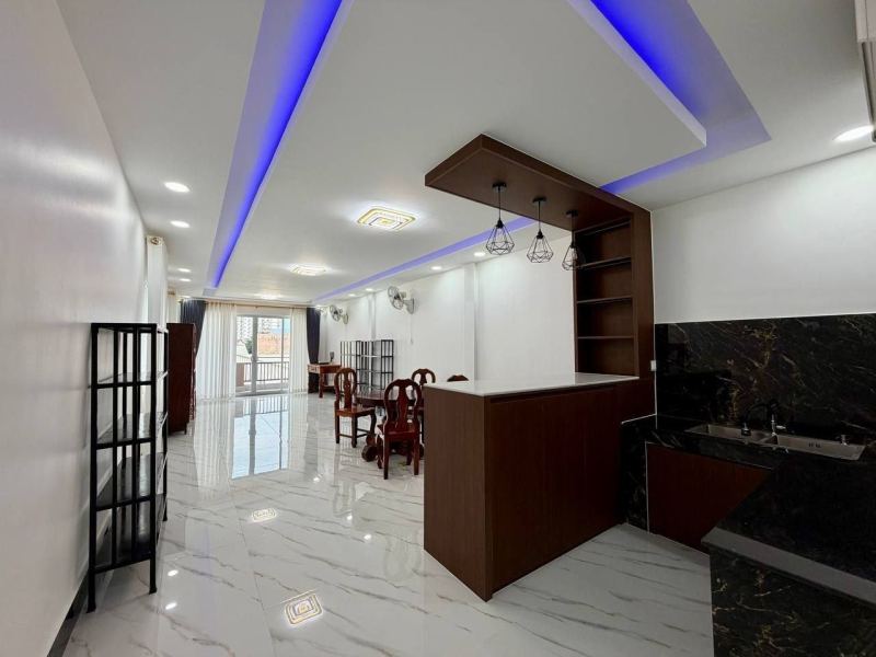 6 Bedroom House for $1000/month in Boeung Tumpun