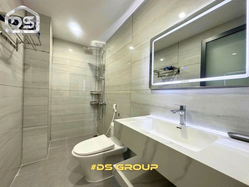 1-Bedroom Apartment near City Center