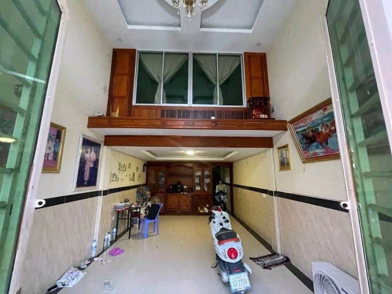 2 Bedroom House Near Korean School