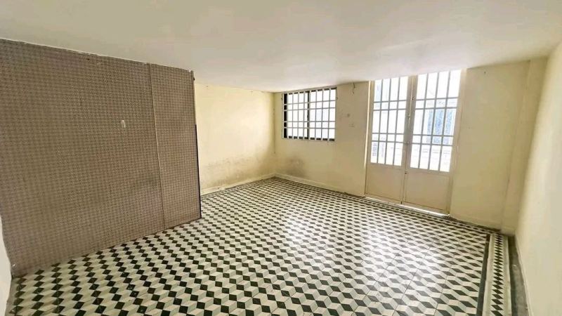 2nd Floor House Near Depo Market