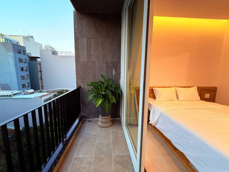 1-Bedroom Apartment with Balcony (Room 302) on An Cu 5