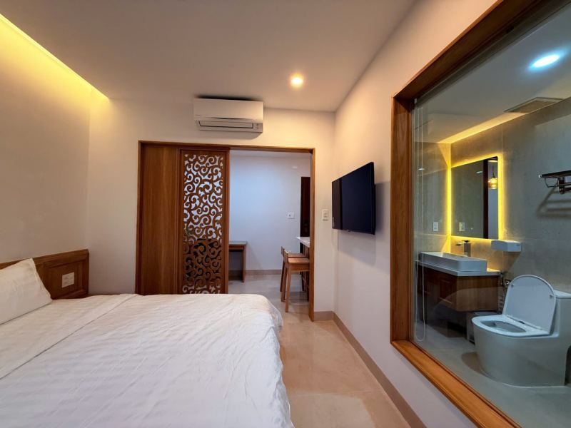 1-Bedroom Apartment with Balcony (Room 302) on An Cu 5