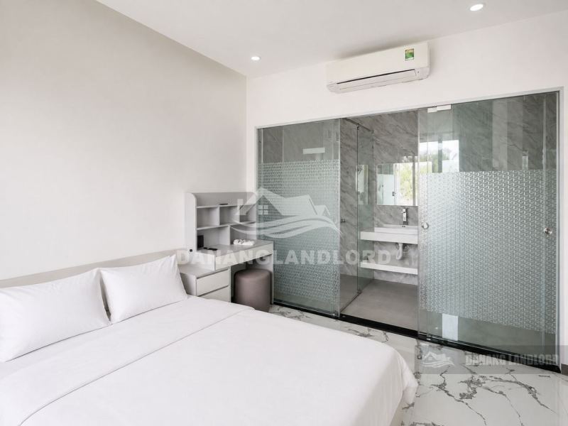 2BR House with Garden in Cam Le