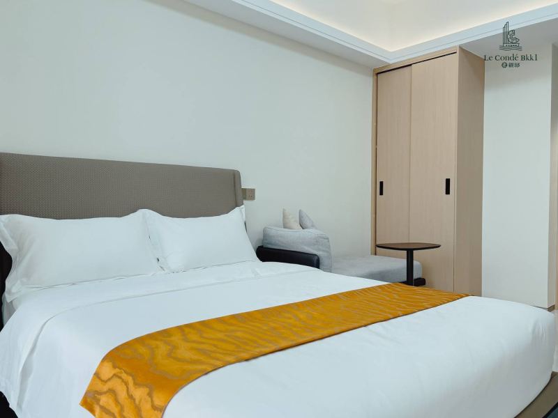 Studio Room with Smart Home System