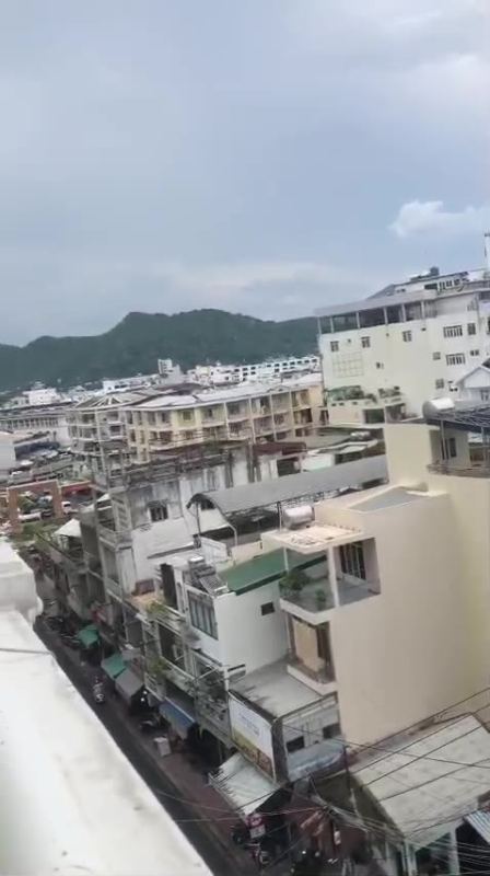 Studio Apartment on Hoang Van Thu Street