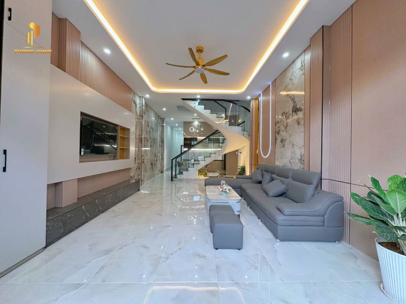 3 Bedroom House on Tran Xuan Le Street