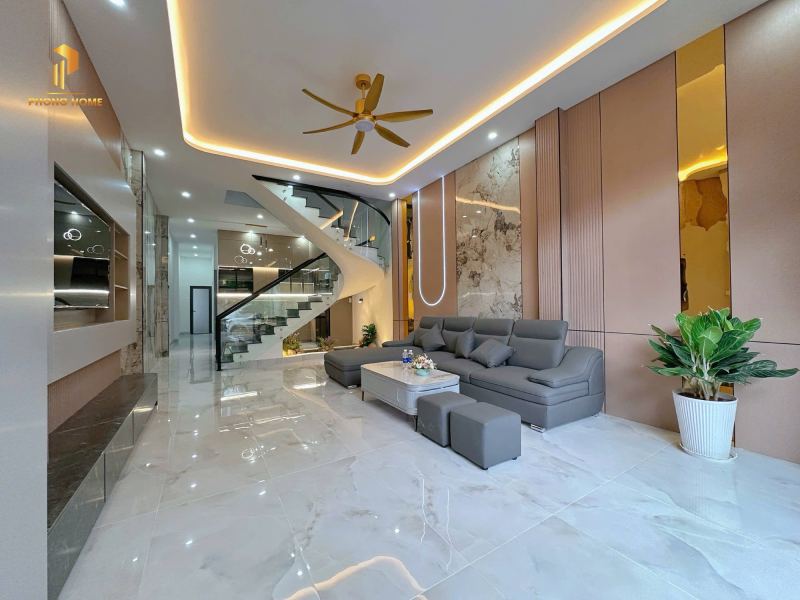 3 Bedroom House on Tran Xuan Le Street