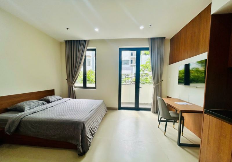 Studio with Balcony in Khue My