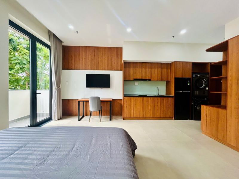 Studio with Balcony in Khue My