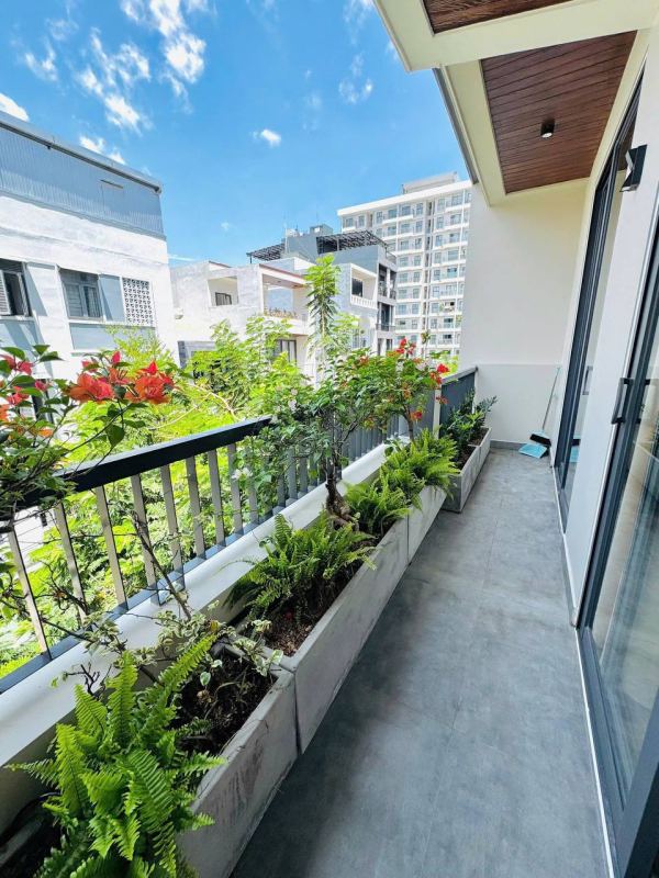 2 Bedroom Apartment on Khue My Dong 7