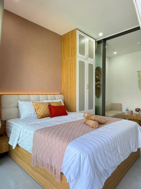 Brand New 1 Bedroom Apartment on To Hien Thanh Street