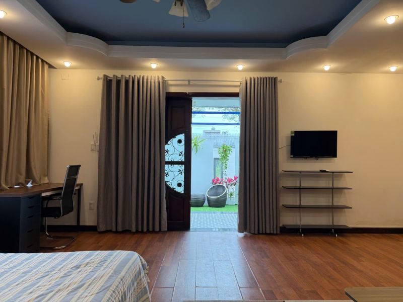 1-Bedroom Apartment with Private Garden in Son Tra