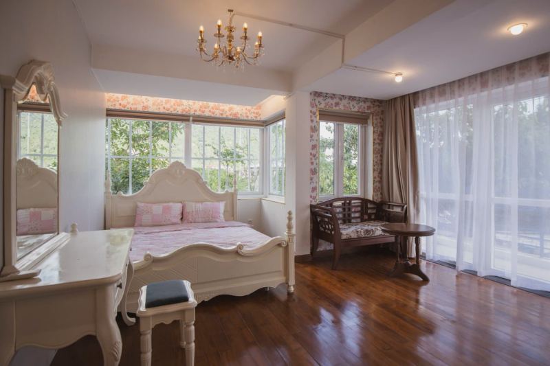 2-Bedroom Apartment on Le Van Luong Street
