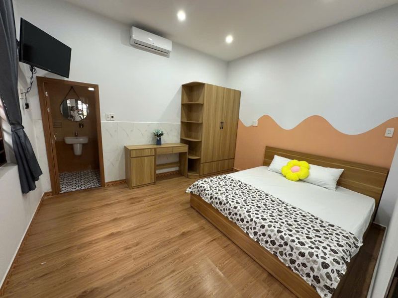 Studio apartment with balcony in Hoa Cuong