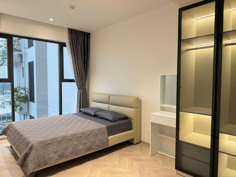 Comfortable Apartment on 18th Floor