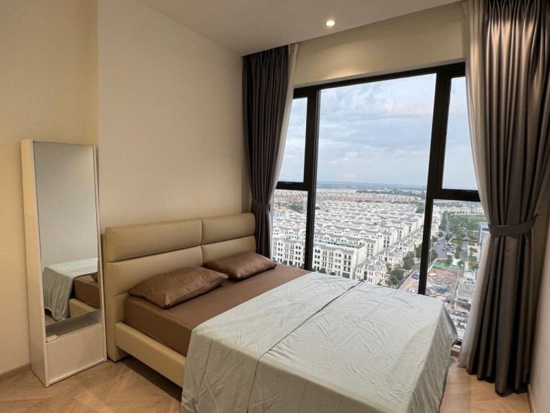 Comfortable Apartment on 18th Floor
