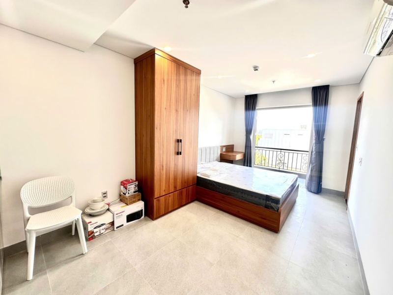 Studio with balcony on Khue Bac 1 street