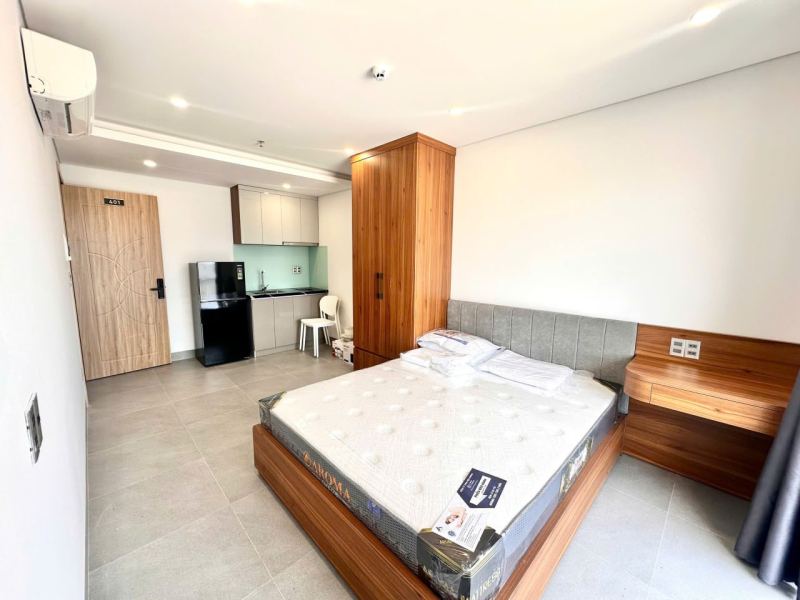 Studio with balcony on Khue Bac 1 street