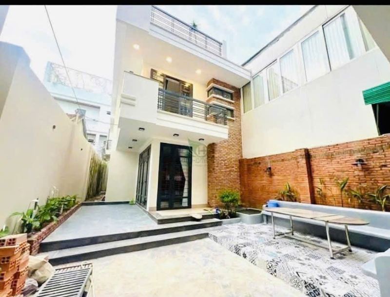 3 Bedroom House with Garden in Vinh Hai, Nha Trang