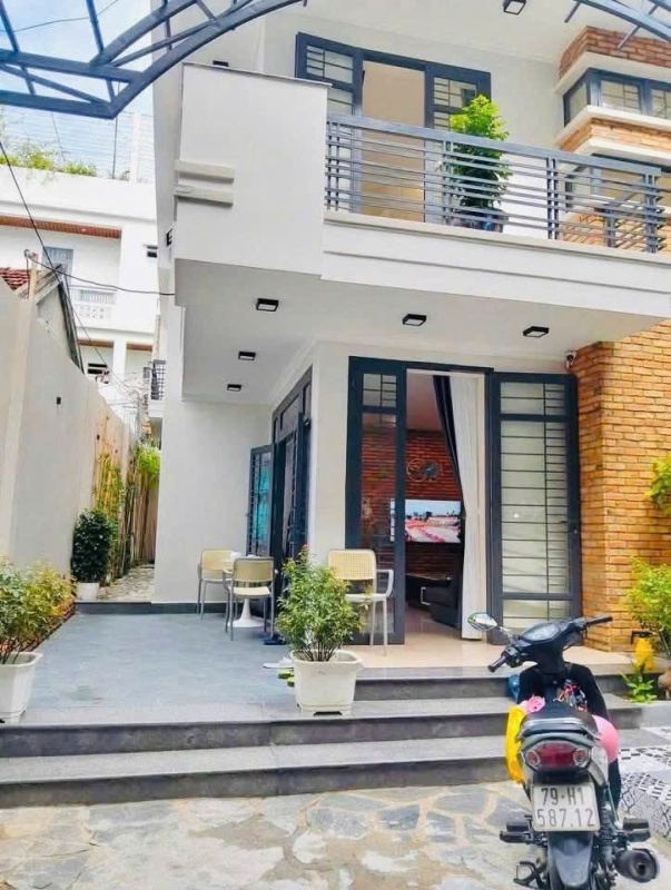 3 Bedroom House with Garden in Vinh Hai, Nha Trang