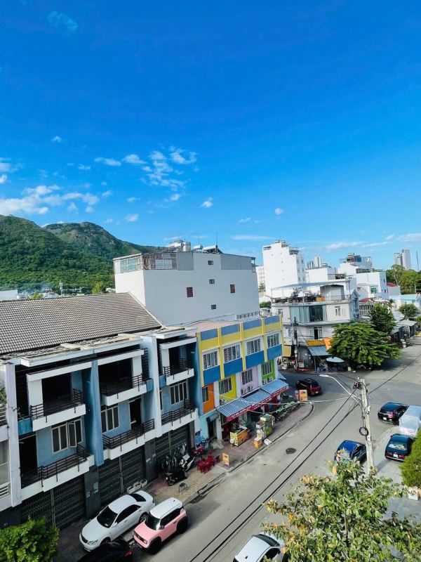 2‑Bedroom Fully Furnished Apartment in Hoang Quan