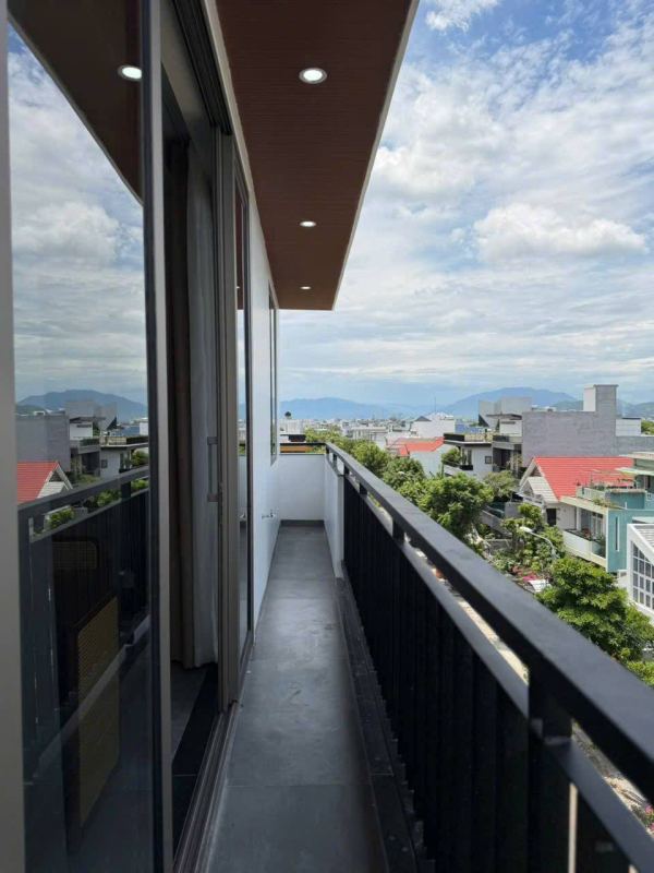 Brand-New 1BR Apartment in Khue My