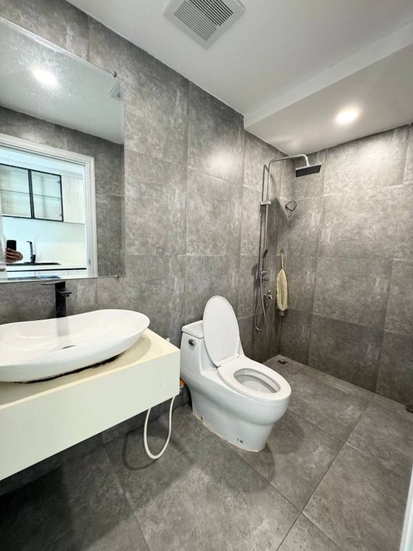 2-Bedroom Condo Unit UK Condo 524