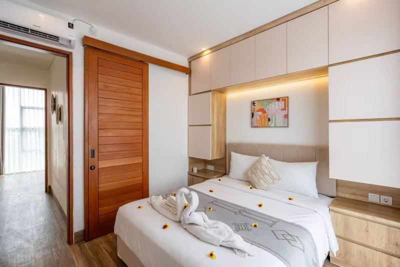 2 Bedroom Townhouse with Private Pool