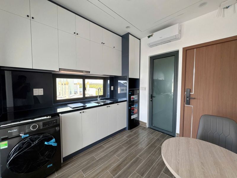 Studio with Balcony, Room 302