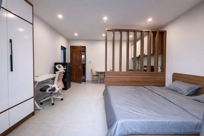 Studio with Balcony Room 204