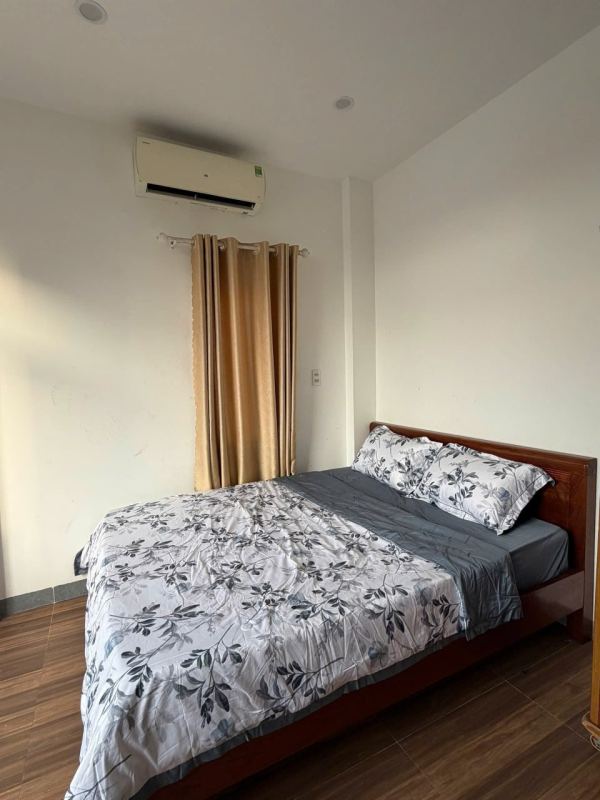Studio Apartment with Big Window
