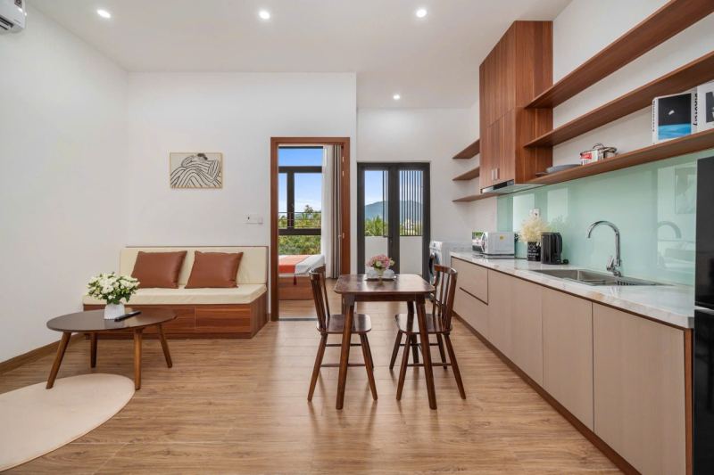 1BR Apartment with Balcony, Phuoc Truong 12