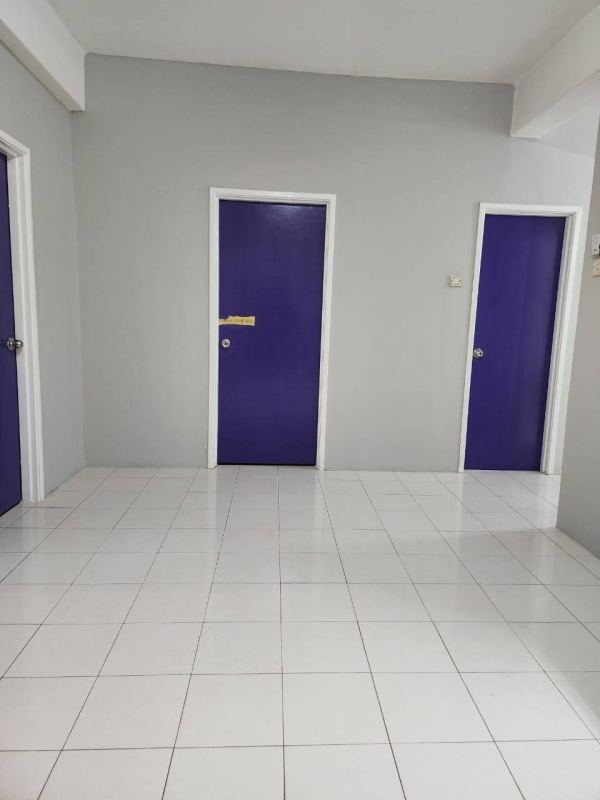 4-Bedroom Terraced House in Pandan Indah