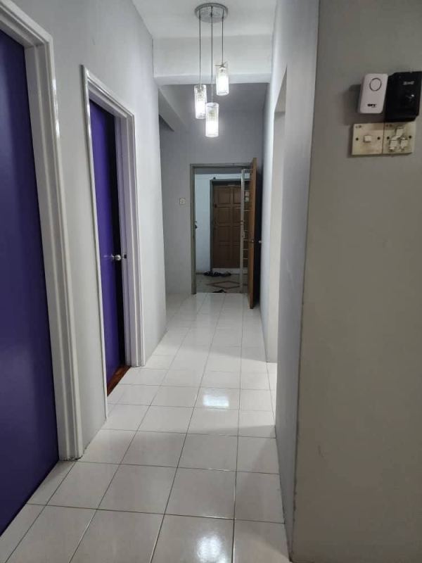 4-Bedroom Terraced House in Pandan Indah
