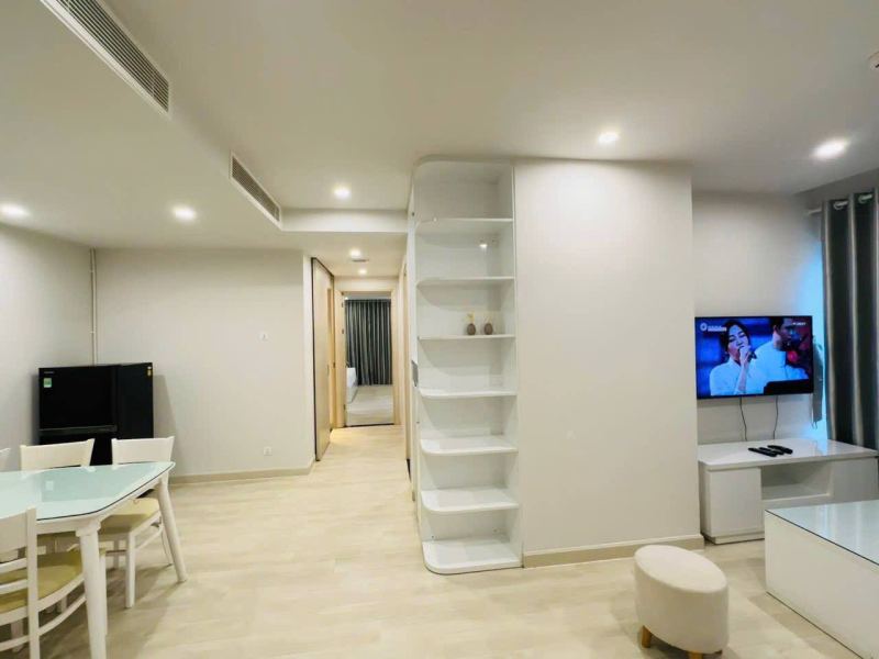2 Bedroom Apartment in Gold Coast Center Tower