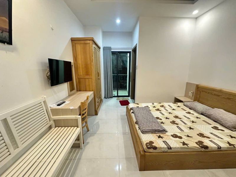 Studio Apartment with Balcony on Nguyen Duc Canh