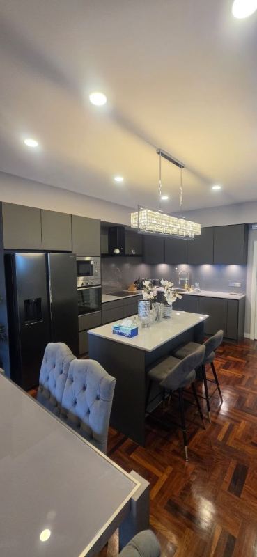 Designer 3‑Bedroom Apartment with Sea View in Sky Beach